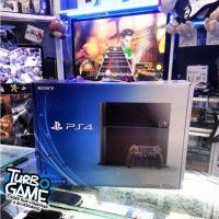 Play Station 4 + 11 juegos